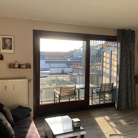 Shiny Nice Studio At Ostend Apartment Luaran gambar